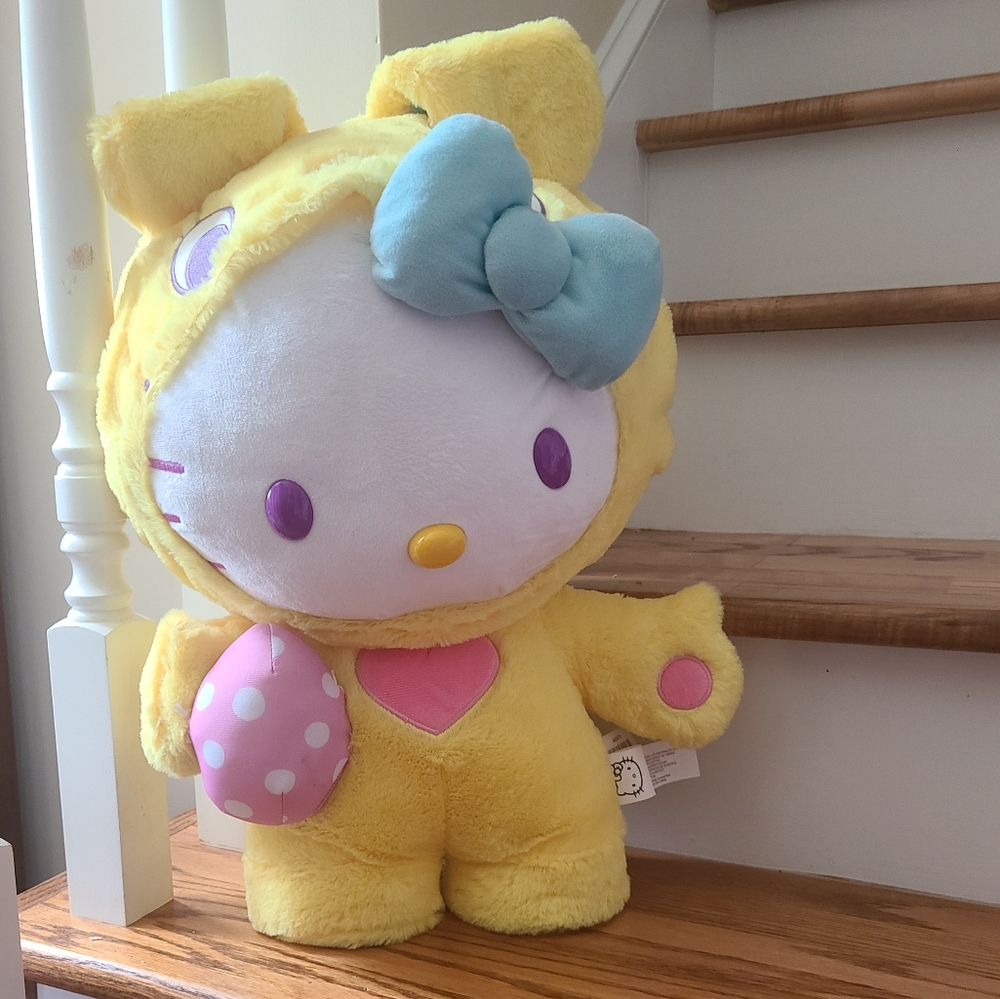 Hello Kitty Easter Plush Greeter 🐣